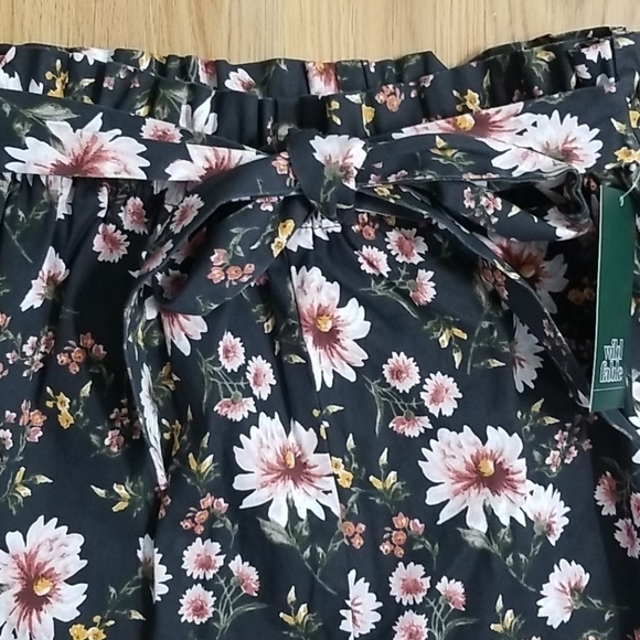 Wild Fable Shorts High Waisted Paperbag Floral Print - Picture 3 of 7